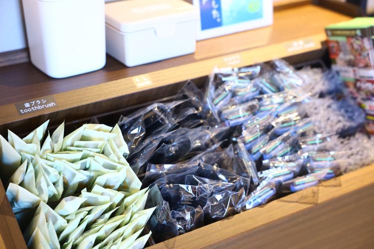 アメニティは、アメニティボックスから必要なものをお取り頂きます。