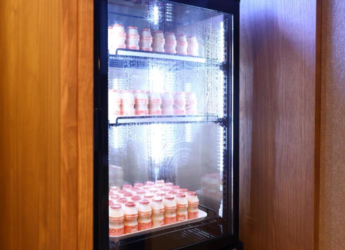 湯上り処　乳酸菌飲料サービス（05：00-10：00）