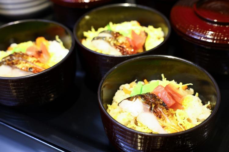 【朝食】ご当地逸品　焼鯖ちらし寿司