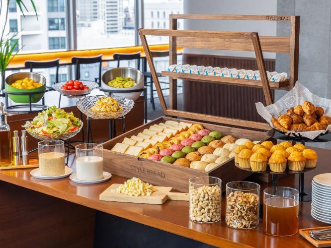 ◆朝食|大人気の焼きたてAOPクロワッサンなど