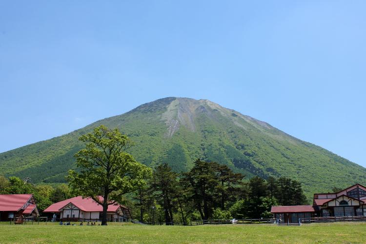 写真提供：鳥取県　大山