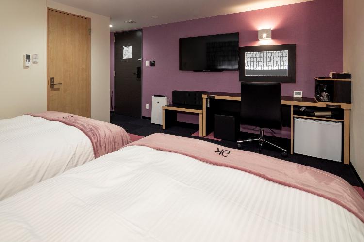 ツインB / １３０ｃｍダブルベッド×２台