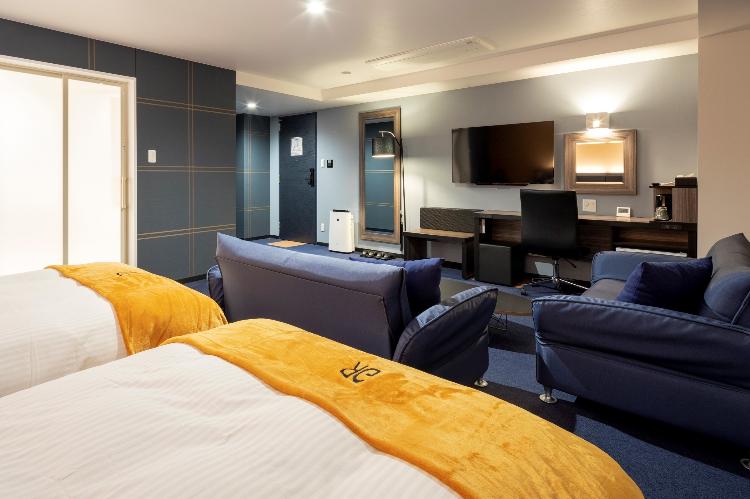 ユニバーサルツイン / ３名様よりソファベッド１台追加、４名様以上は２台追加でご準備いたします