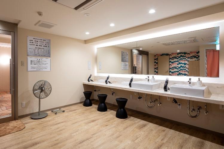 女性大浴場　脱衣所