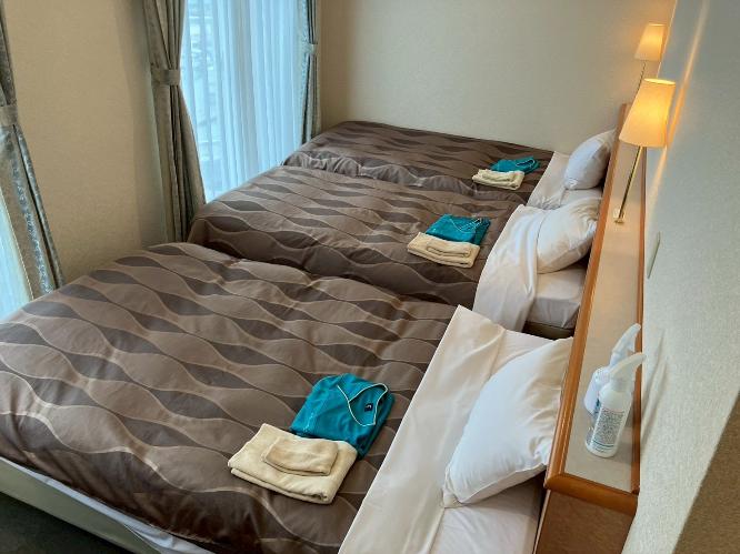 海側・トリプルルームです。