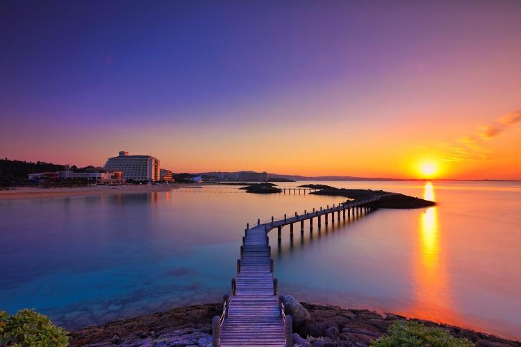 ★西海岸に位置するサンマリーナビーチはサンセットも美しい。