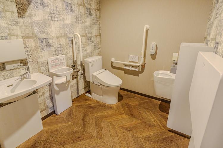 1階多目的トイレ