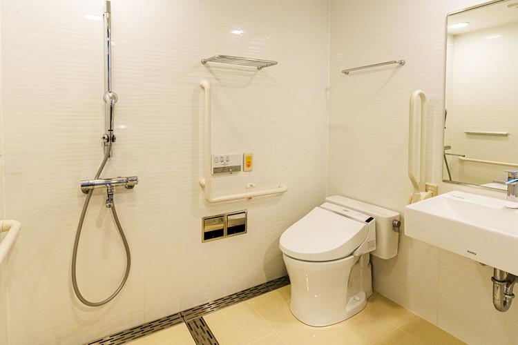 バリアフリーツインルーム浴室