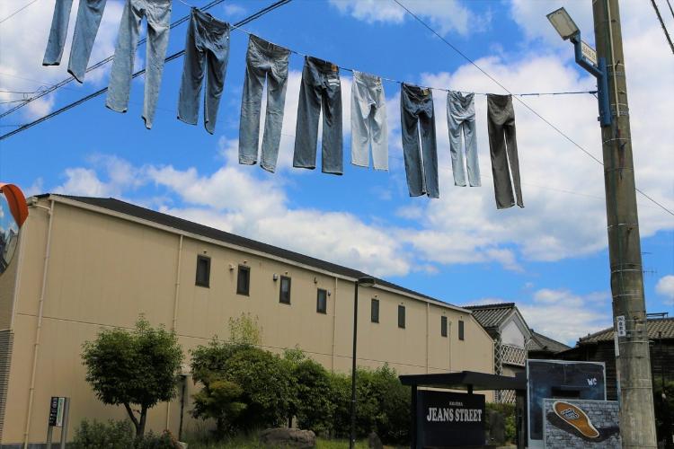 写真提供：岡山県観光連盟　児島ジーンズストリート