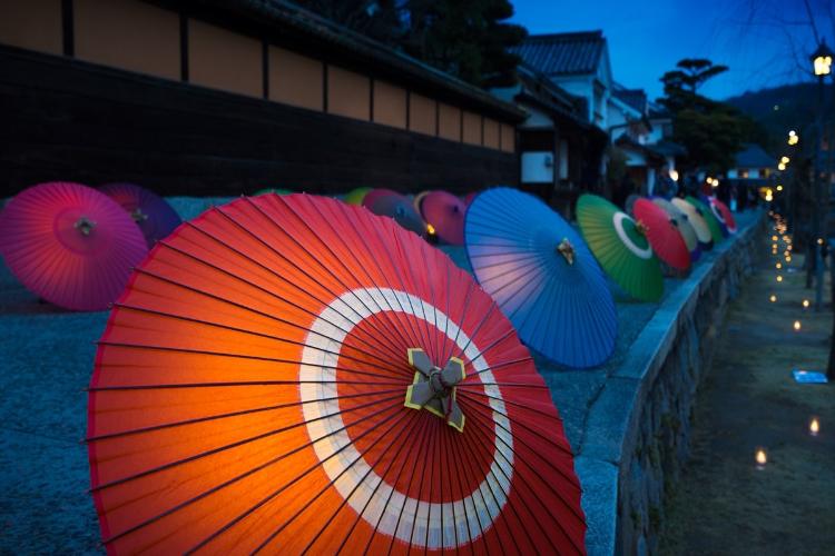 写真提供：岡山県観光連盟　倉敷美観地区