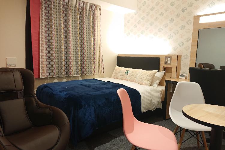 プレミアムシングル / 140cmダブルベッド■2名1室利用の場合は、ワンベッド2名利用