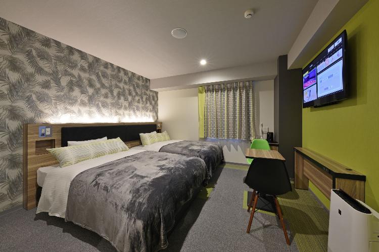 ユニバーサルツイン / 120cmセミダブルベッド×2台■3〜4名利用の場合はワンベッド2名利用となります