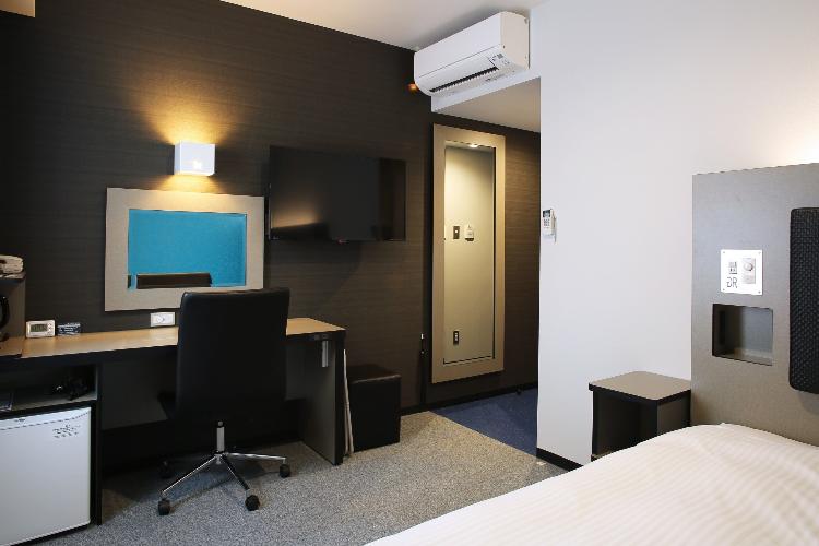 シングルルーム■16平米■140cmダブルベッド■2名1室利用の場合は、ワンベッド2名利用