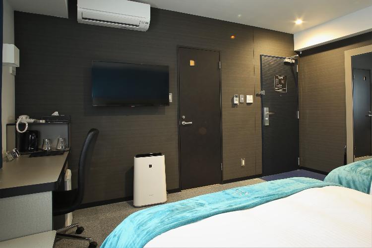 ツインルーム■25平米■140cmダブルベッド×2台■3〜4名で利用の場合はワンベッド2名利用