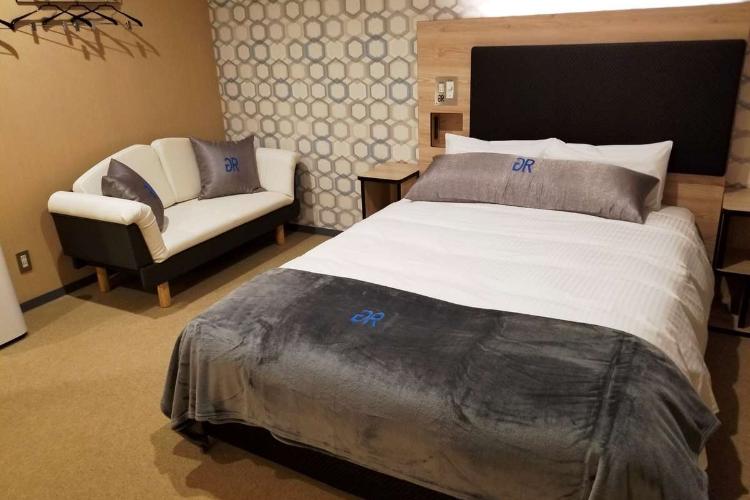 ユニバーサル■25平米■140cmダブルベッド■2名1室利用の場合は、ワンベッド2名利用