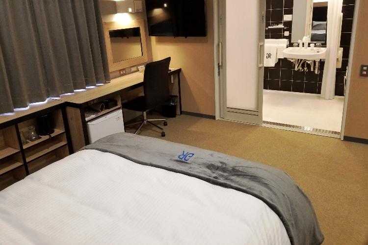 ユニバーサル■25平米■140cmダブルベッド■2名1室利用の場合は、ワンベッド2名利用