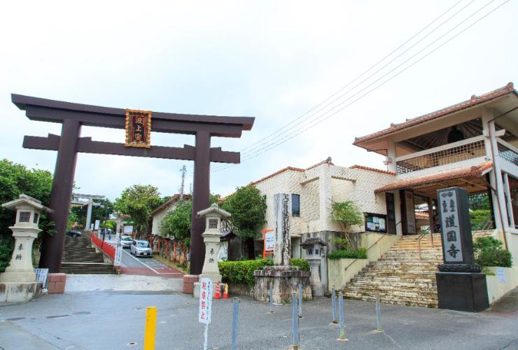 【提供元 那覇市】波上宮