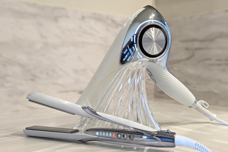 スイートルーム・プレミアムツイン限定　「リファ」ドライヤー＆ヘアアイロン完備