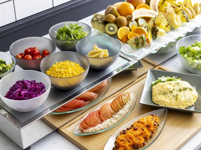 ◆朝食ビュッフェ｜サラダ・フルーツ