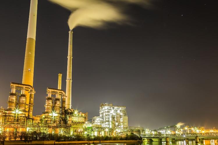 写真提供：周南観光コンベンション協会　三笹町工場夜景