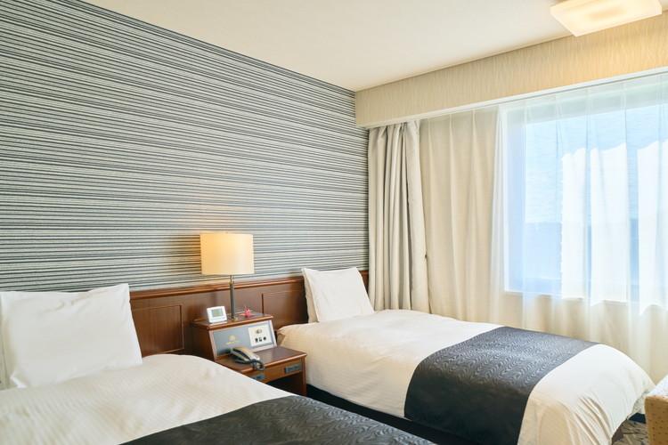 ■ツイン（ベッド幅110〜120cm×2台）