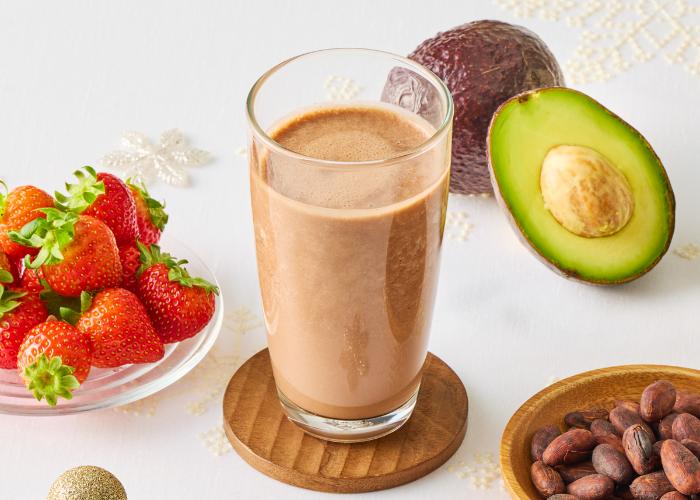 【ストロベリーココアスムージー】甘酸っぱい苺とビターなココアが溶け合う冬の味わいスムージー