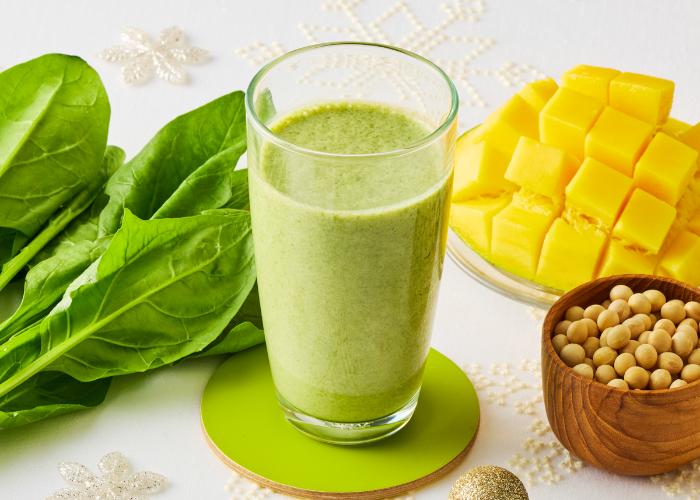 【ほうれん草とマンゴーのソイスムージー】ほうれん草とマンゴーの風味が調和したまろやかソイスムージー