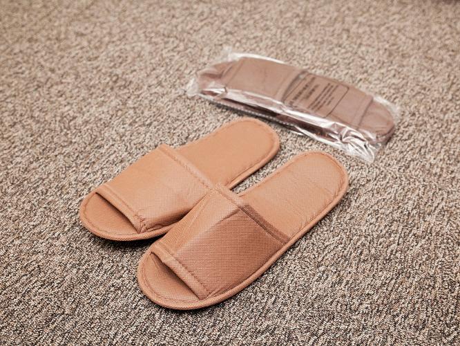 ■使い捨てスリッパ