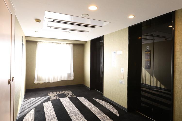客室フロアエレベーターホール