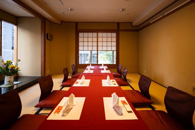 3F　和食処　博多赤らく