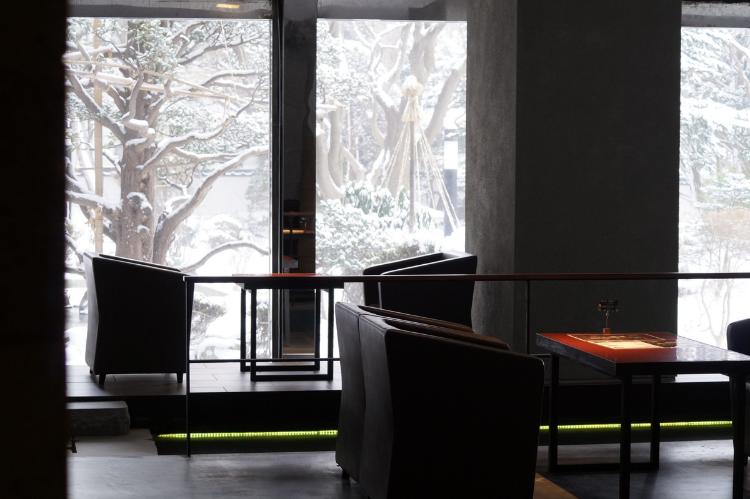 【ウォーターサイドカフェYUGEN】非日常を感じながらゆったり過ごせる。7時〜21時まで利用可