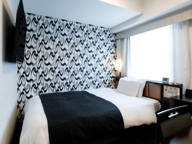 シングルルーム【全室禁煙】:広さ11平米/ベッド1台(幅140cm、長さ195cm)/ベッド下収納あり