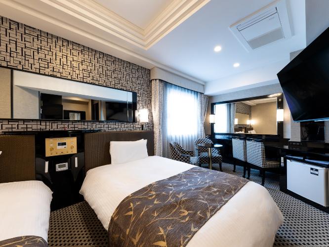 デラックスツインルーム【全室禁煙】：広さ25.5平米／ベッド2台（幅120cm、長さ195cm）