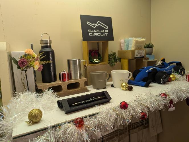 【館内】鈴鹿サーキット_グッズ販売コーナー
