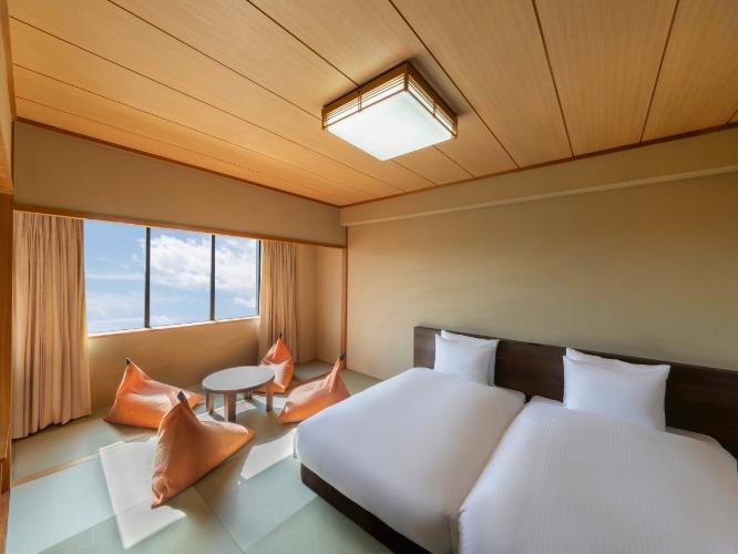 和モダンファミリールーム