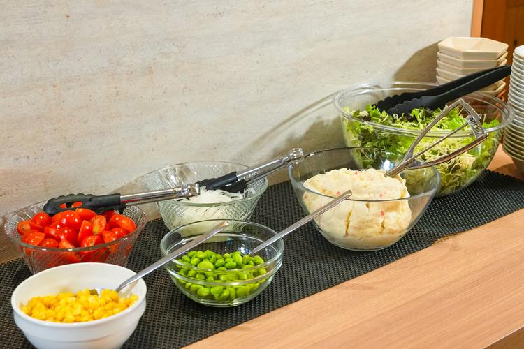 サラダコーナー