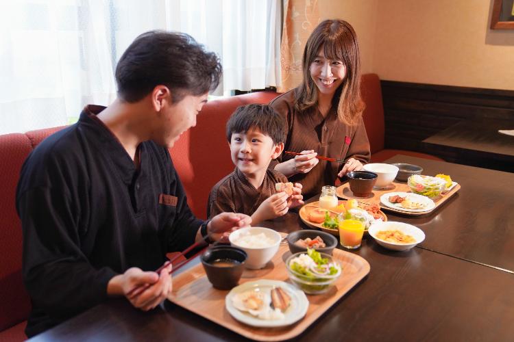【朝食/家族旅】おいしいねって笑い合う時間は心温まるひとときに。