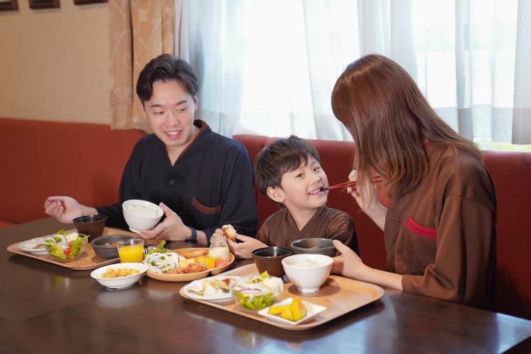 【朝食/家族旅】朝からいっぱい食べて、きょう一日をより良いものに。