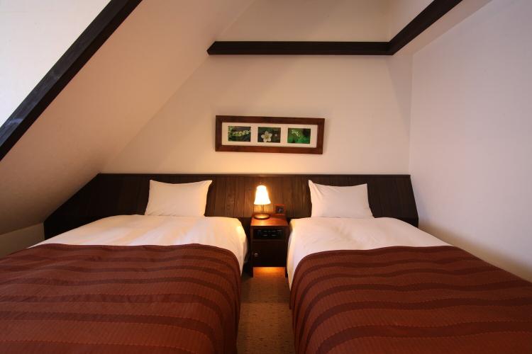 【コンフォートツイン/29平米】ベッドサイズ:140cm×205cm 1台、110cm×205cm 1台/定員:2名