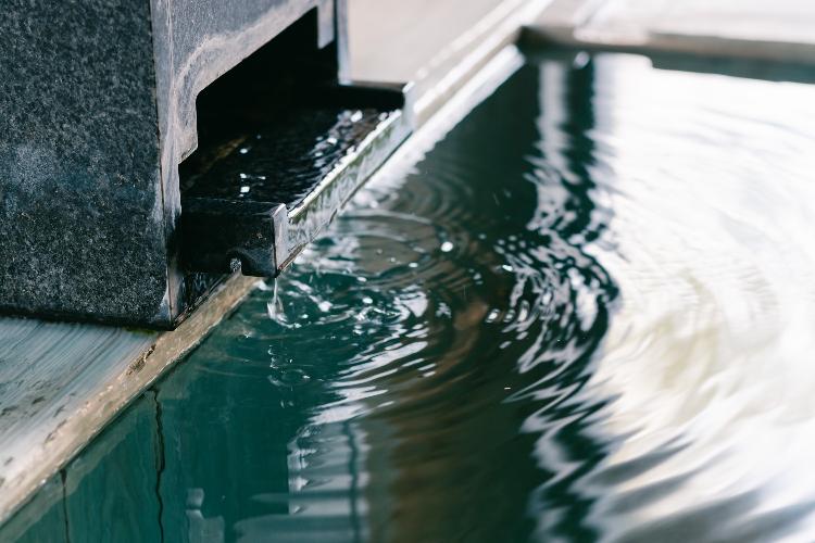 【大浴場/内湯】波紋が物語る静寂。