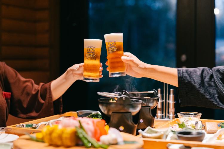 【別棟1階/和食レストラン-ヌプリ-】聞こえてくるのは「乾杯」の声。