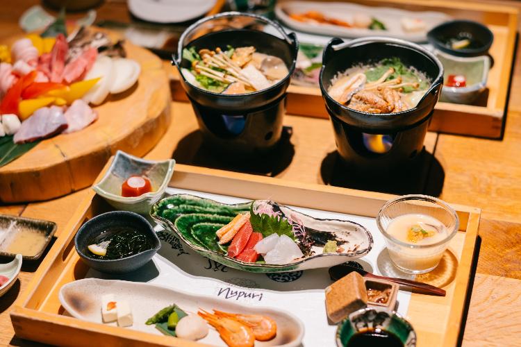 【別棟1階/和食レストラン-ヌプリ-】蝦夷鍋・狩人焼コース一例