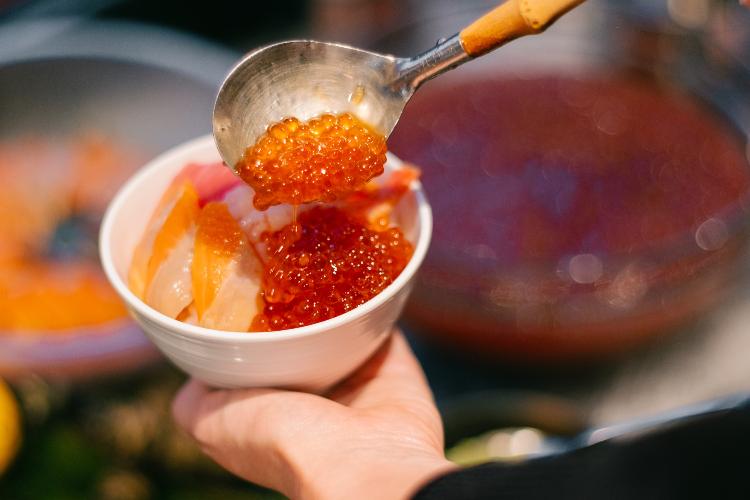 【朝食/海鮮】北海道産いくらもかけ放題、贅沢なバイキングを朝から。