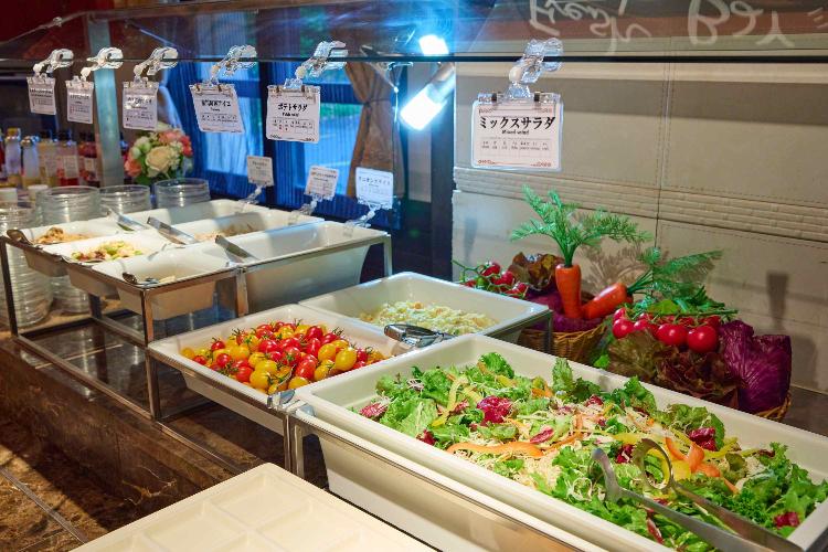 【朝食/サラダ】健康のサポート役となる野菜もお忘れなく。