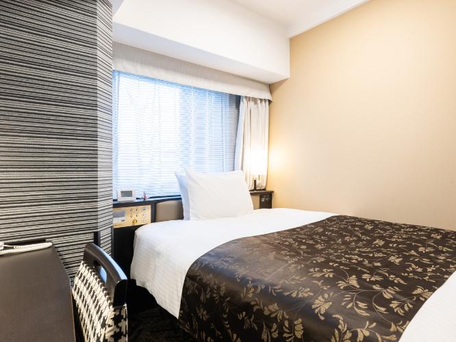 スタンダードルーム1名利用(広さ1平米/ベッド幅140cm)