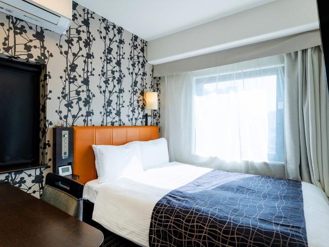 【ダブル】広さ10平米/ベット幅140cm×1台/ベッド下収納あり　※アメニティ類が2名セットになります。