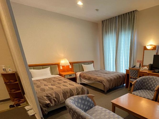 最上階VIPルームです。 海が見える和洋室になります。