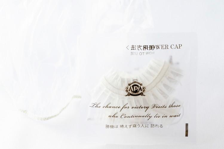 シャワーキャップをご用意。※アメニティバーから必要な分をお取りくださいませ。