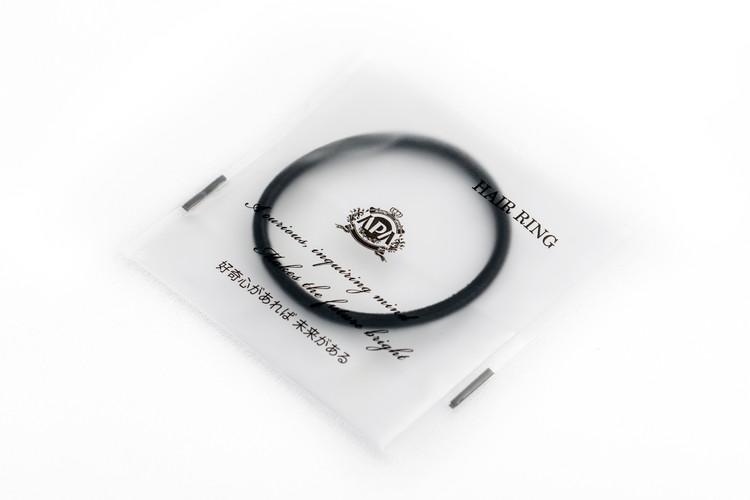 ヘアゴムをご用意。※アメニティバーから必要な分をお取りくださいませ。