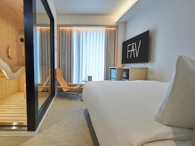 スタンダードクイーンwith SAUNAGE